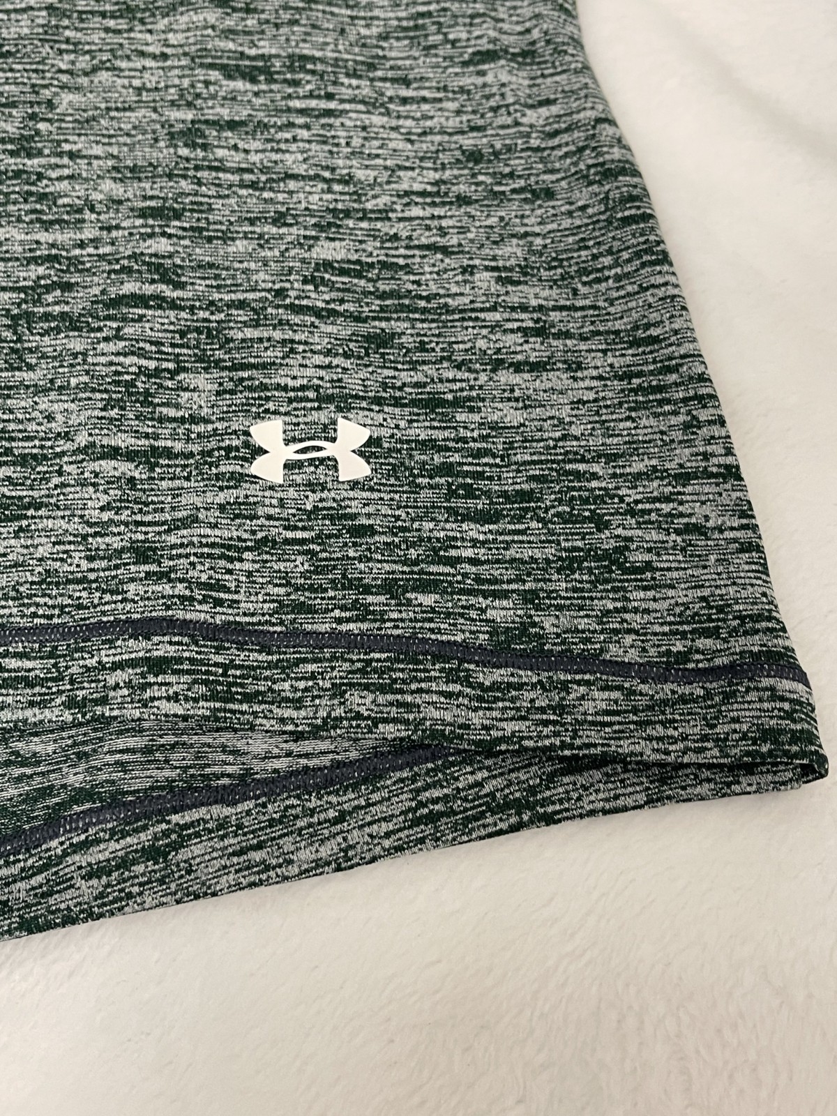 Under Armour Men Long Sleeve Semi-Fitted Heat Gear Size Medium Grey Green