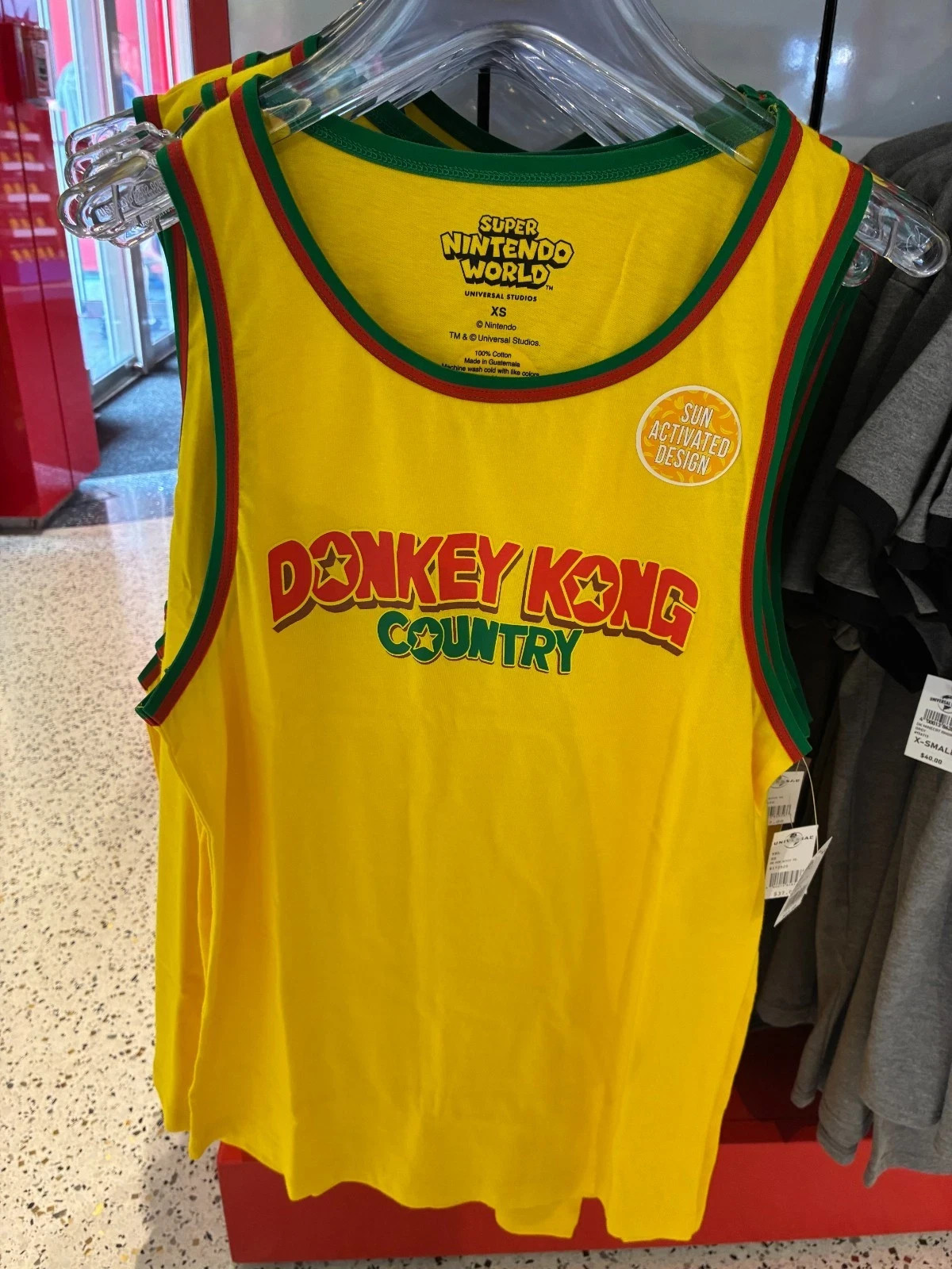 Universal Studios Super Nintendo World Donkey Kong Tank Top Shirt NWT