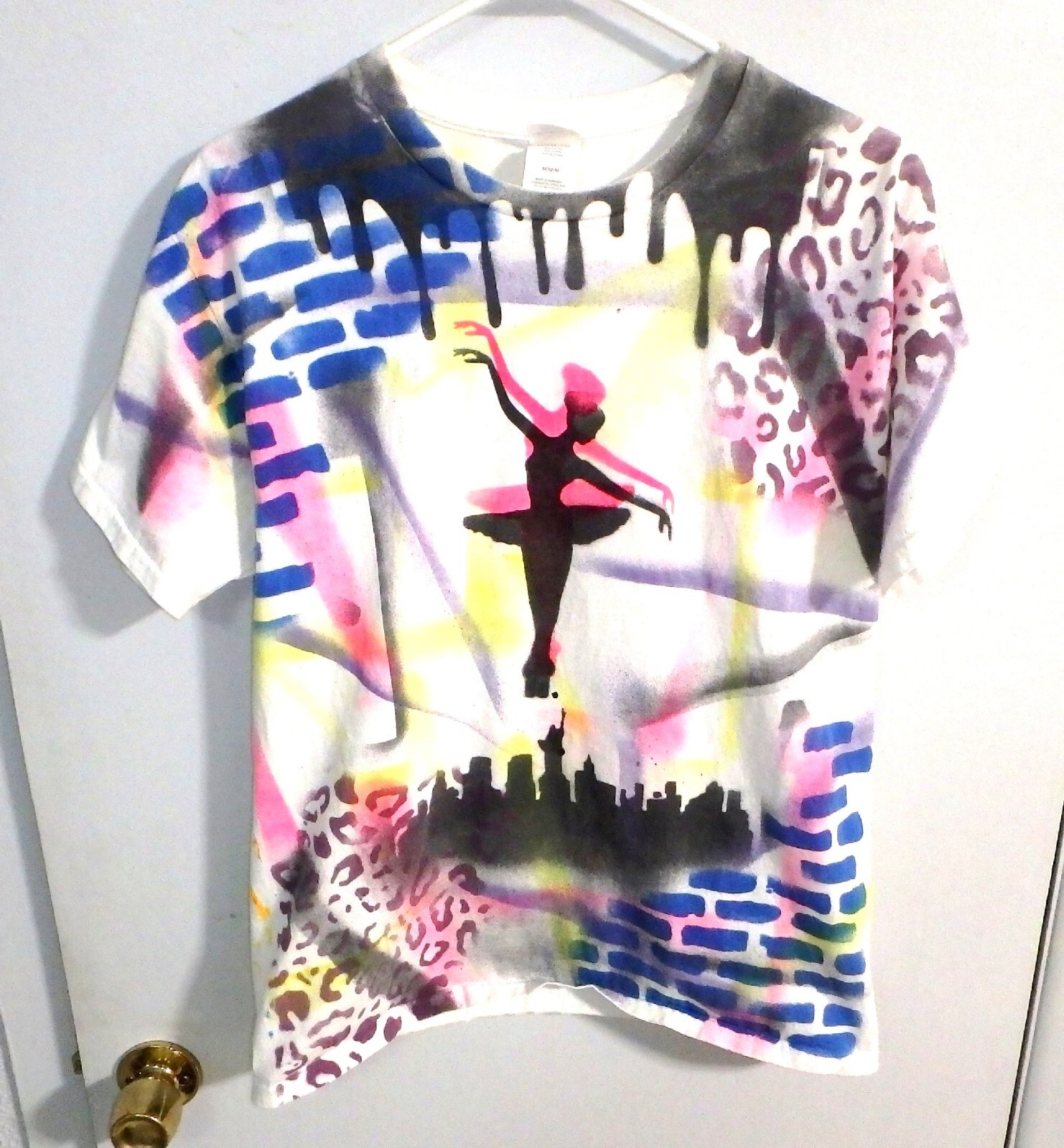 Unique Graff Lab Studio Graffiti Dance City Themed T-Shirt Medium Haynes Cotton