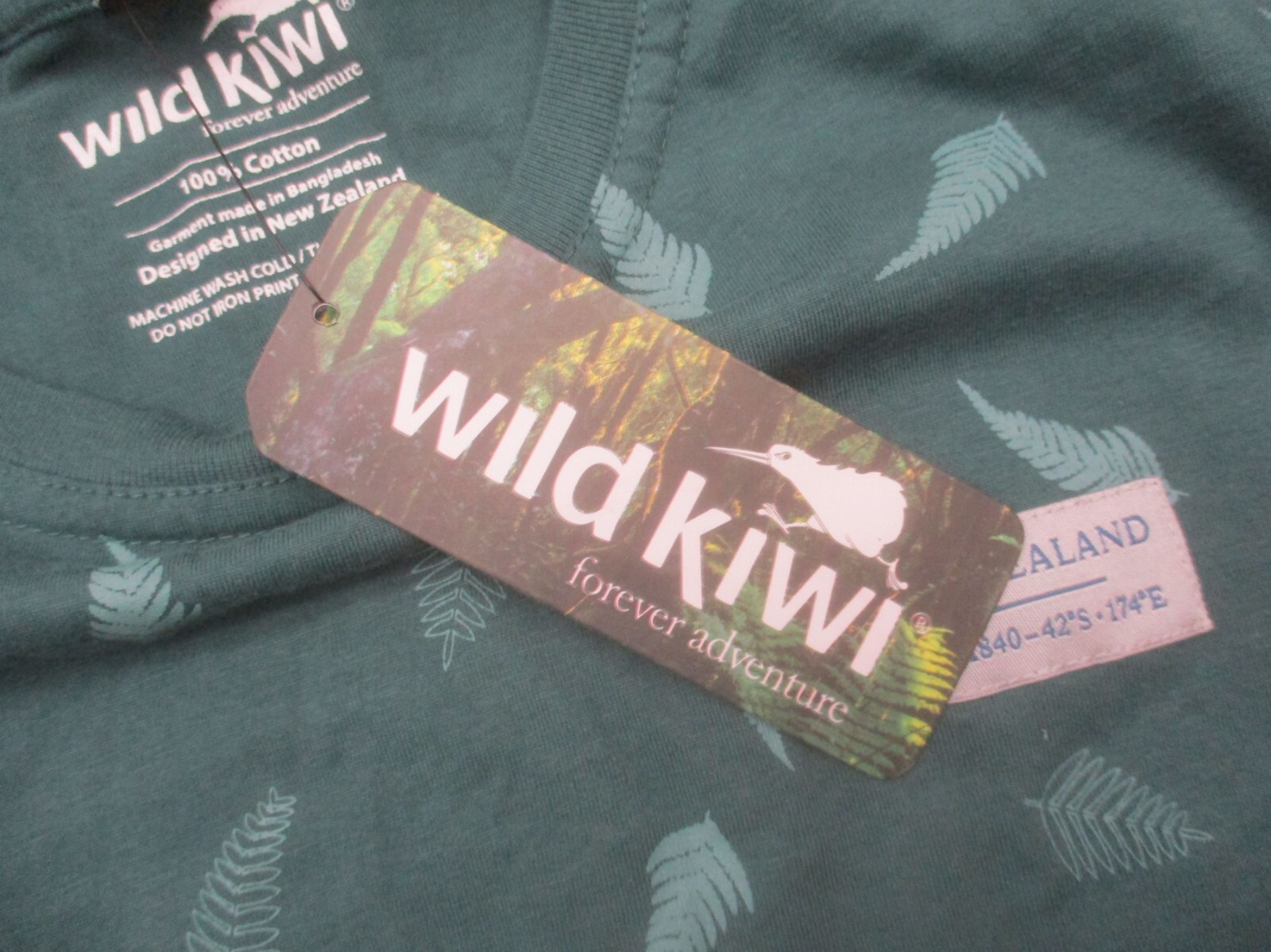 NWT Wild Kiwi Forever Adventures Size M Men 100% Cotton Short Sleeve T-Shirt 774