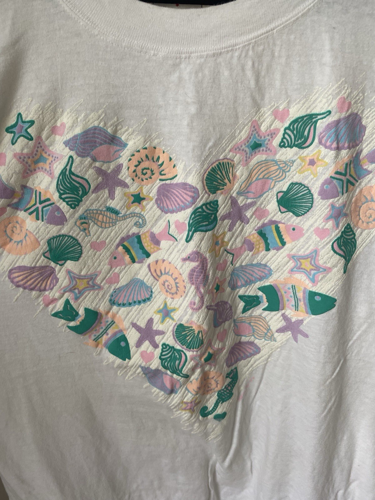 Suite Lips White Cotton Graphic Heart Beach Ocean Crew Neck T-Shirt One Size