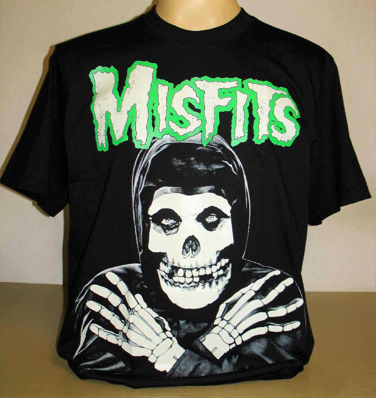 Misfits Skull Logo Glow Punk Rock Band T-Shirt Size S M L XL 2XL 3XL XXL XXXL