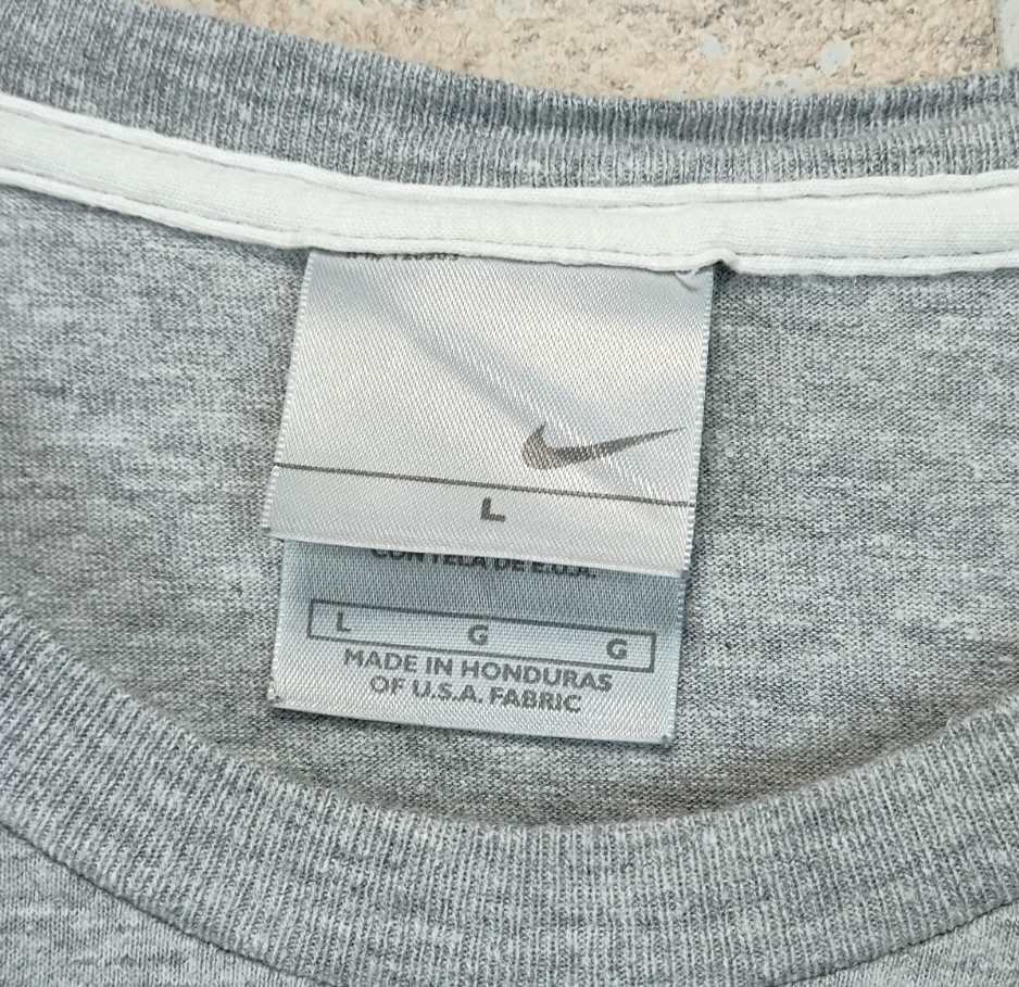 Vintage Y2K NIKE Shirt Large Gray Short Sleeve Embroidered SWOOSH Gray Tag 2000s