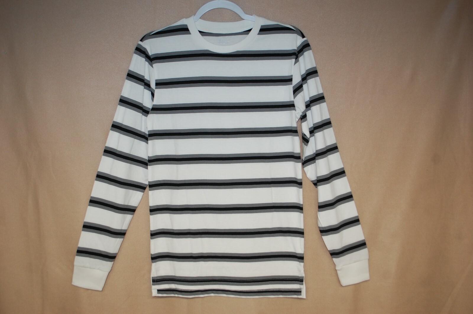 Mens WHITE GRAY BLACK STRIPED L/S T-SHIRT Slv Cuffs SIDE SLITS Size XS 30-32