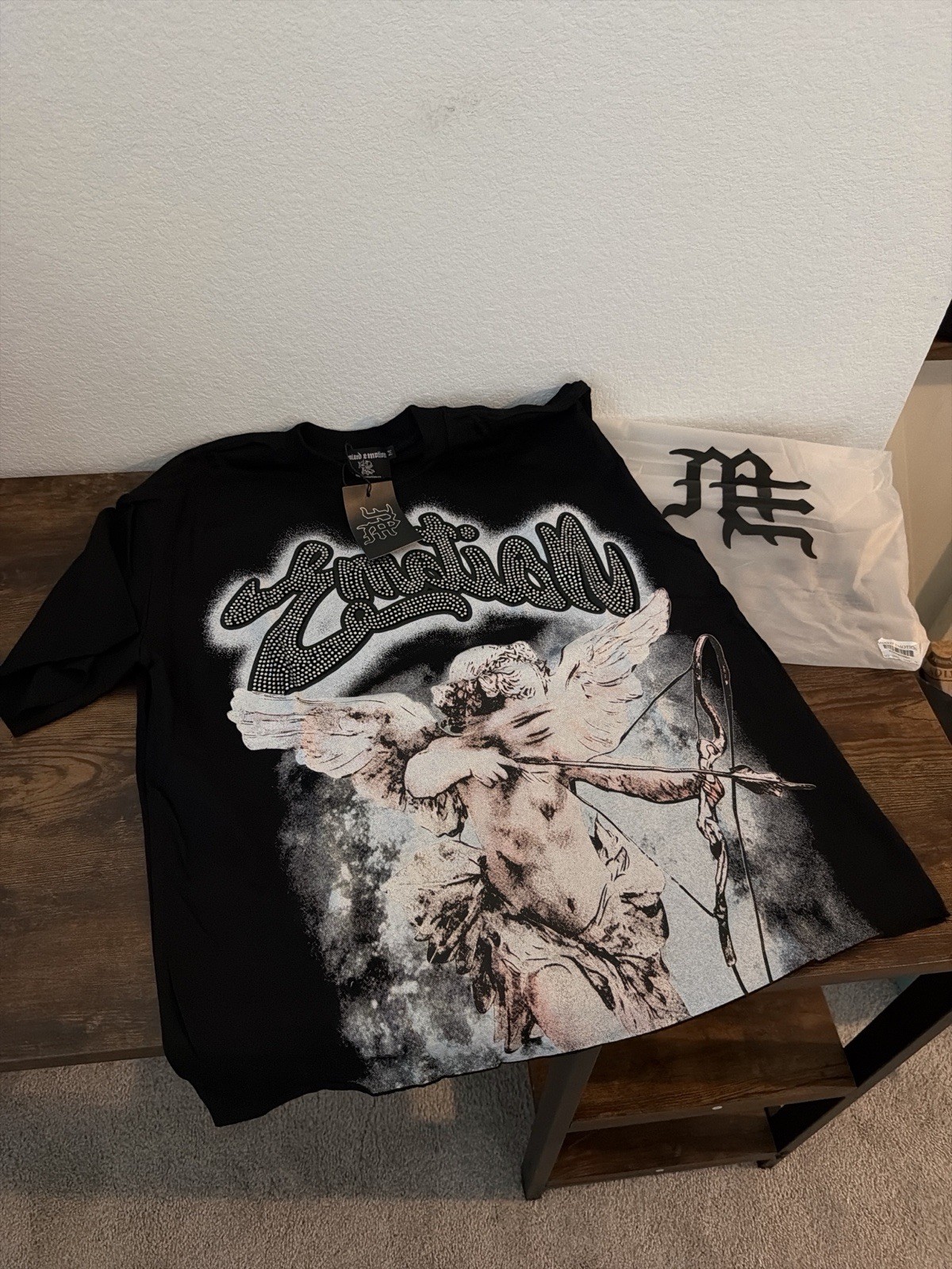 Brand New Mixed Emotion Men’s Graphic T-Shirt Size Medium