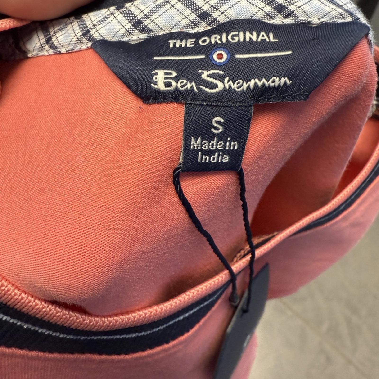 NWT Ben Sherman Coral Rose Stretch pocket T-shirt Small