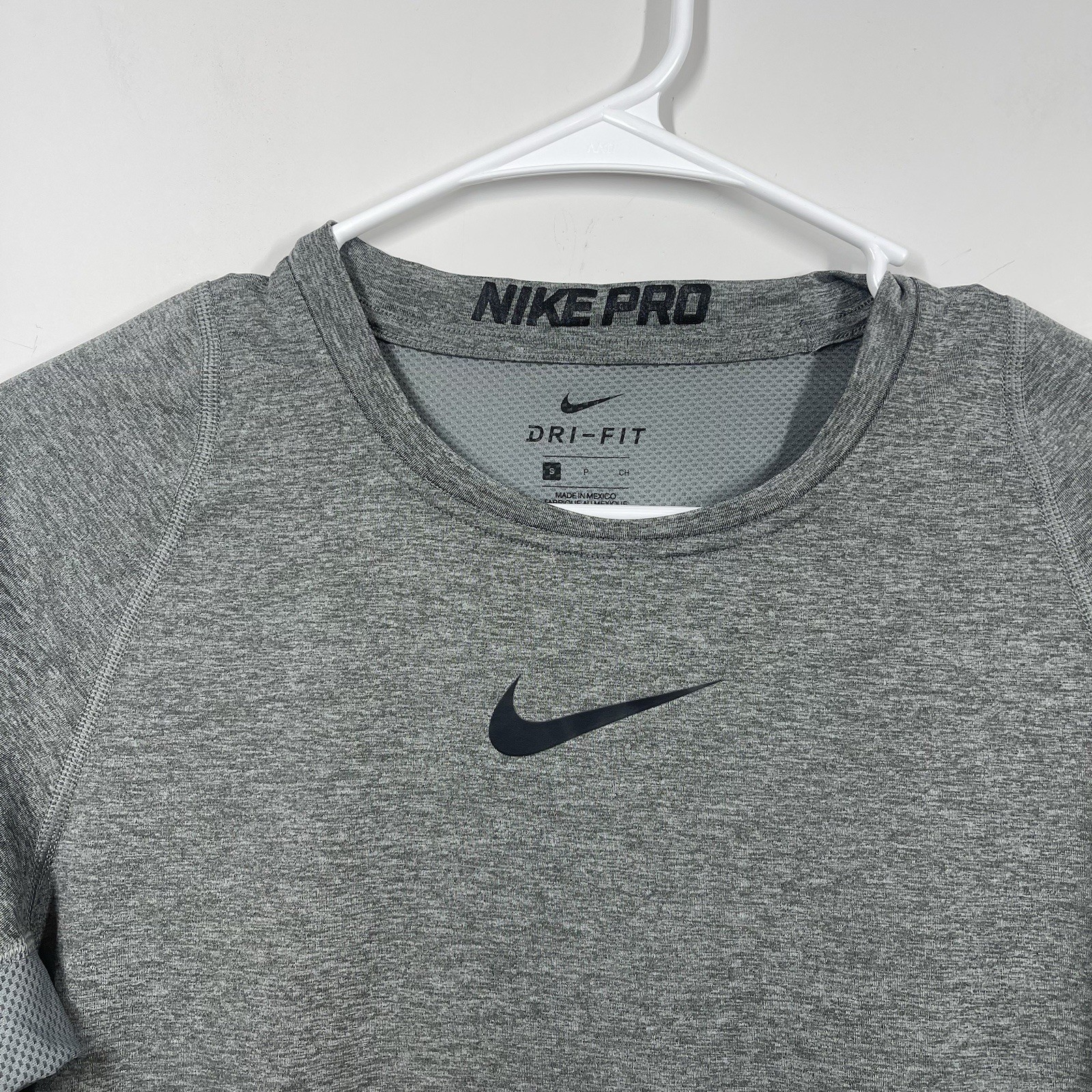 Nike Pro T Shirt Mens S Gray Fitted Center Swoosh Dri Fit Training Gym Sports