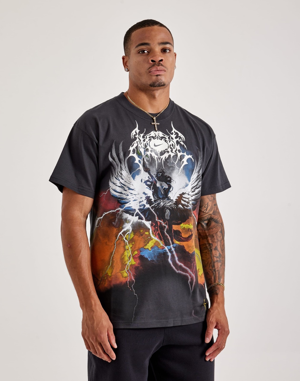 Nike Max 90 Gel Goddess Embrace Victory Black T-Shirt Men’s LooseFit Small NWT!