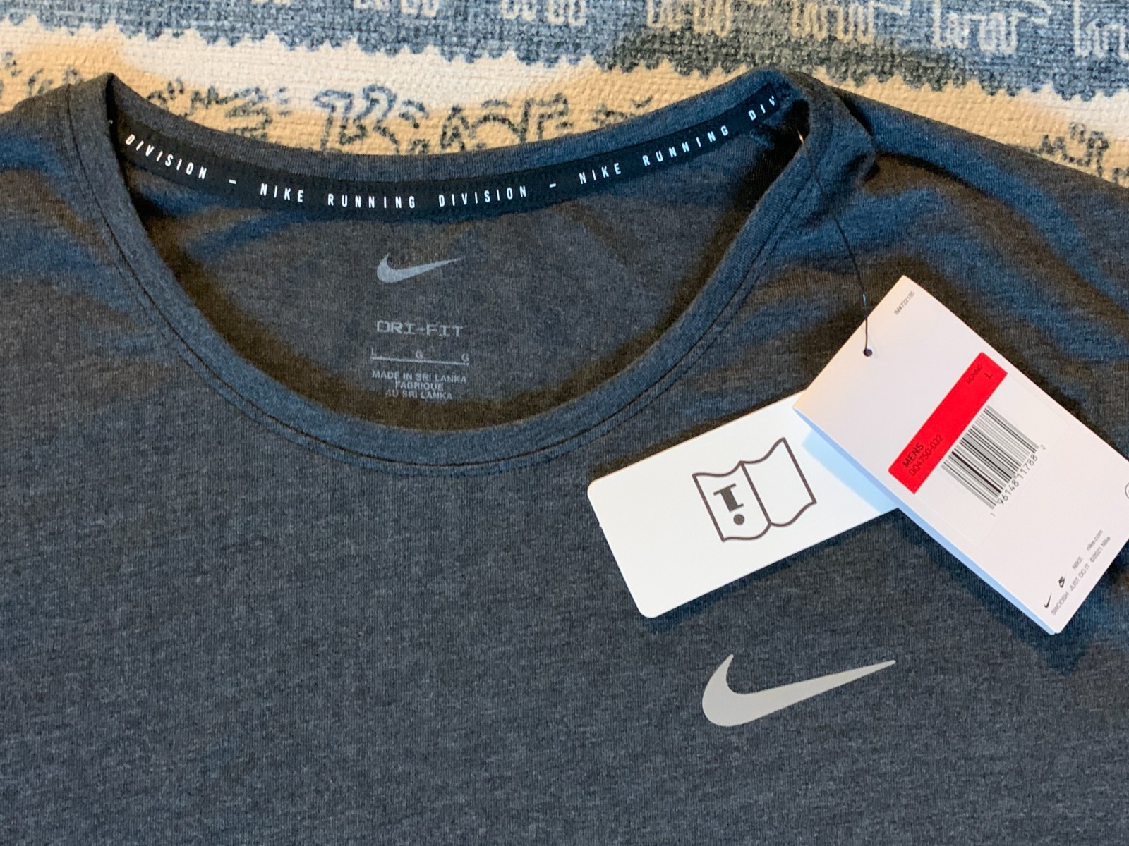 NEW SAMPLE Nike Dri-FIT Run Division Core Running DQ4750-032 LARGE Rare promo