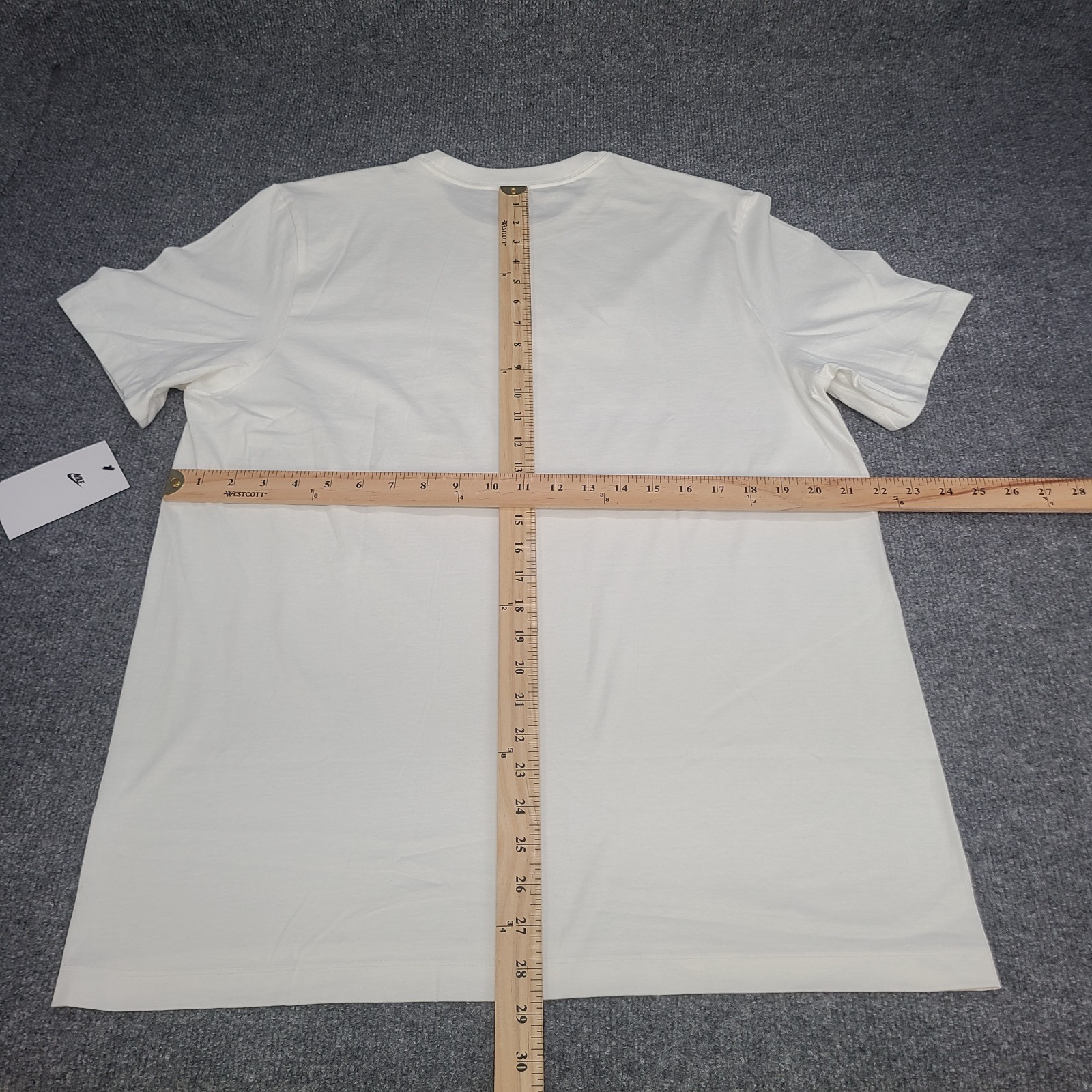 Nike Shirt Mens Large White Silver Air Swoosh Sportswear Lightweight Cotton Tee