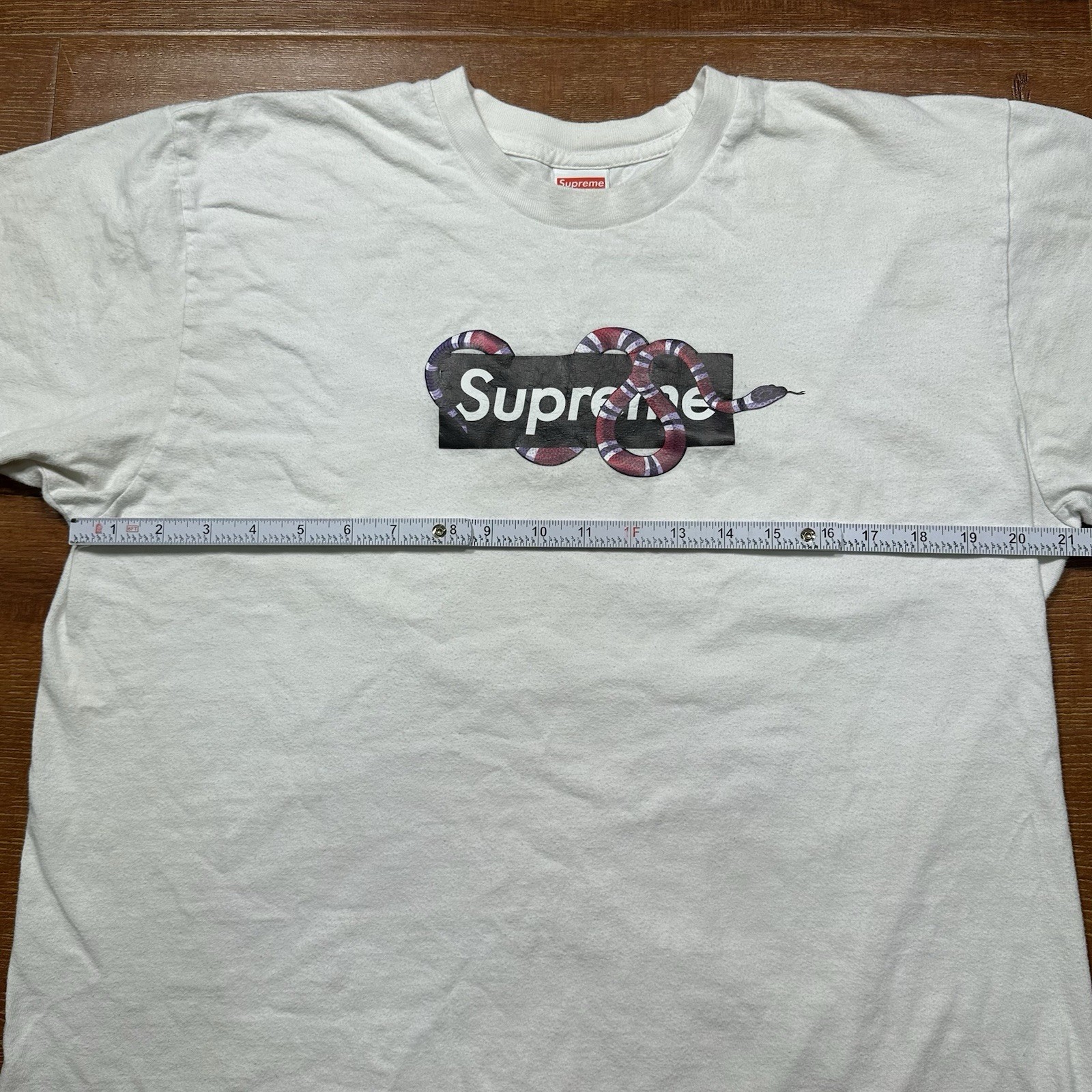 Supreme King Snake T Shirt Mens L White Rare Limited Edition Designer Streetwear
