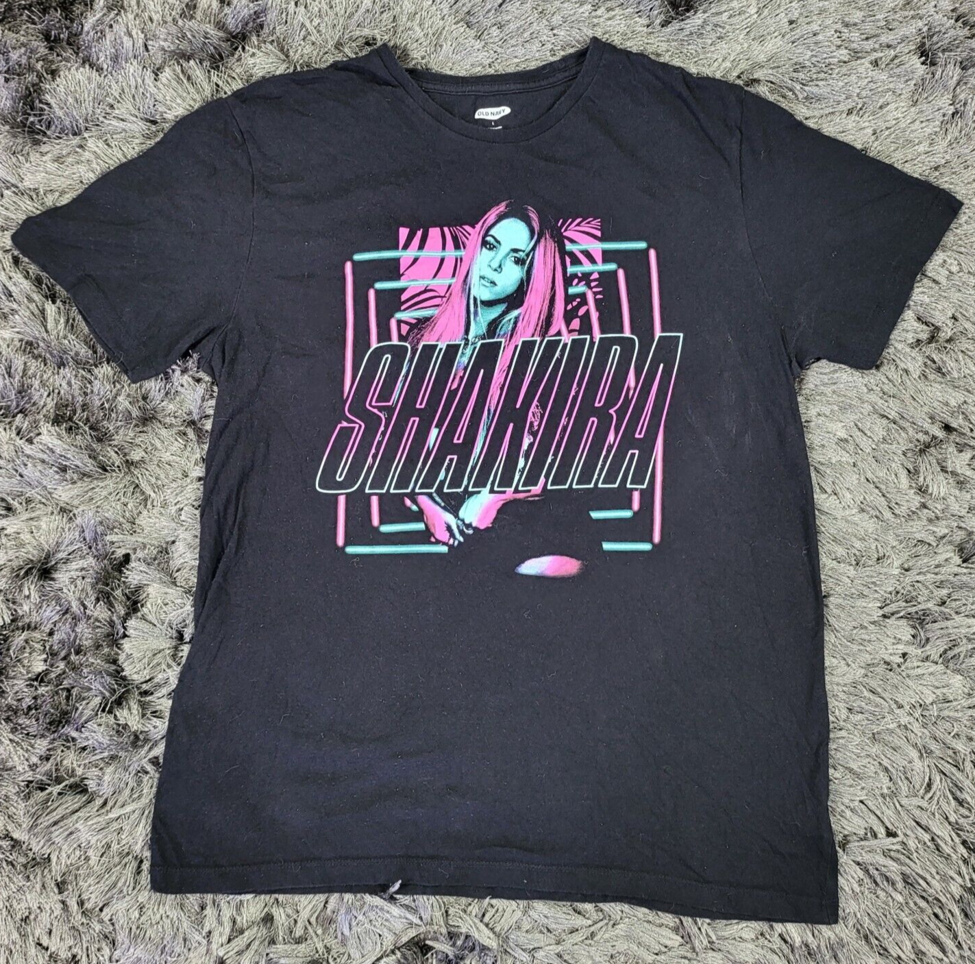 Shakira Shirt Mens Large Black Pink Pop Music Concert Spell Out Logo Old Navy