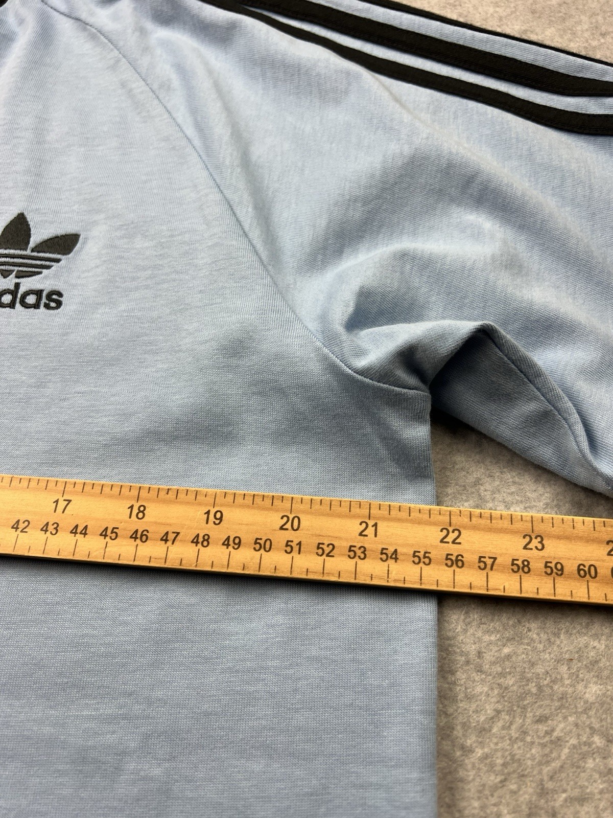 adidas Originals 3-Striped Trefoil T-Shirt Ash Blue/Black JY1371 Size Large NWT