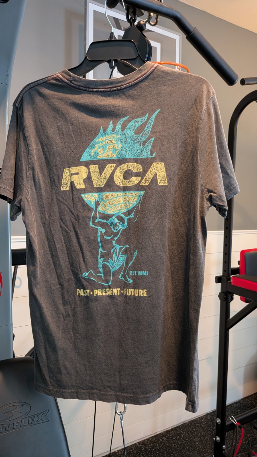 RVCA Pigment Dye Slim Fit Gray Graphic Logo Crew Neck T-Shirt Men’s M