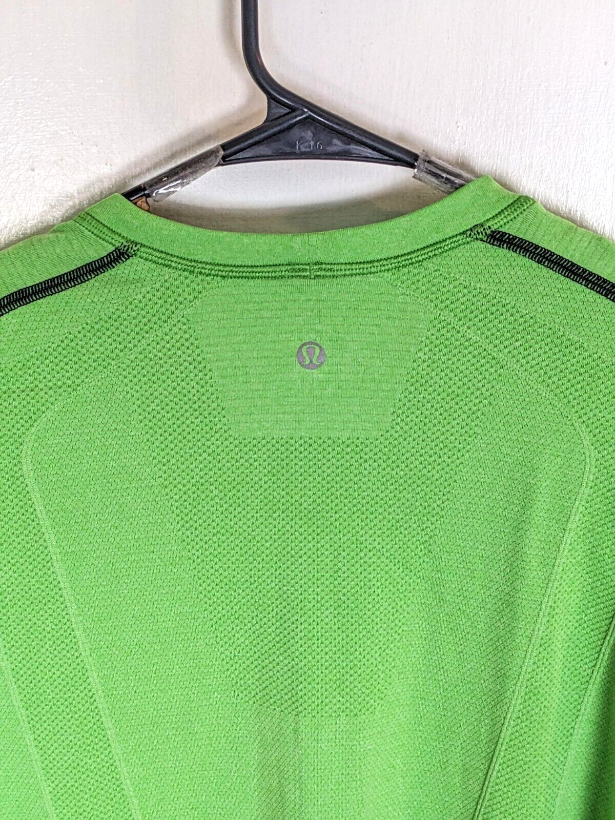 Lululemon Metal Vent Tech Training S/S Tee Electric Green Anti-Odor Stretch L