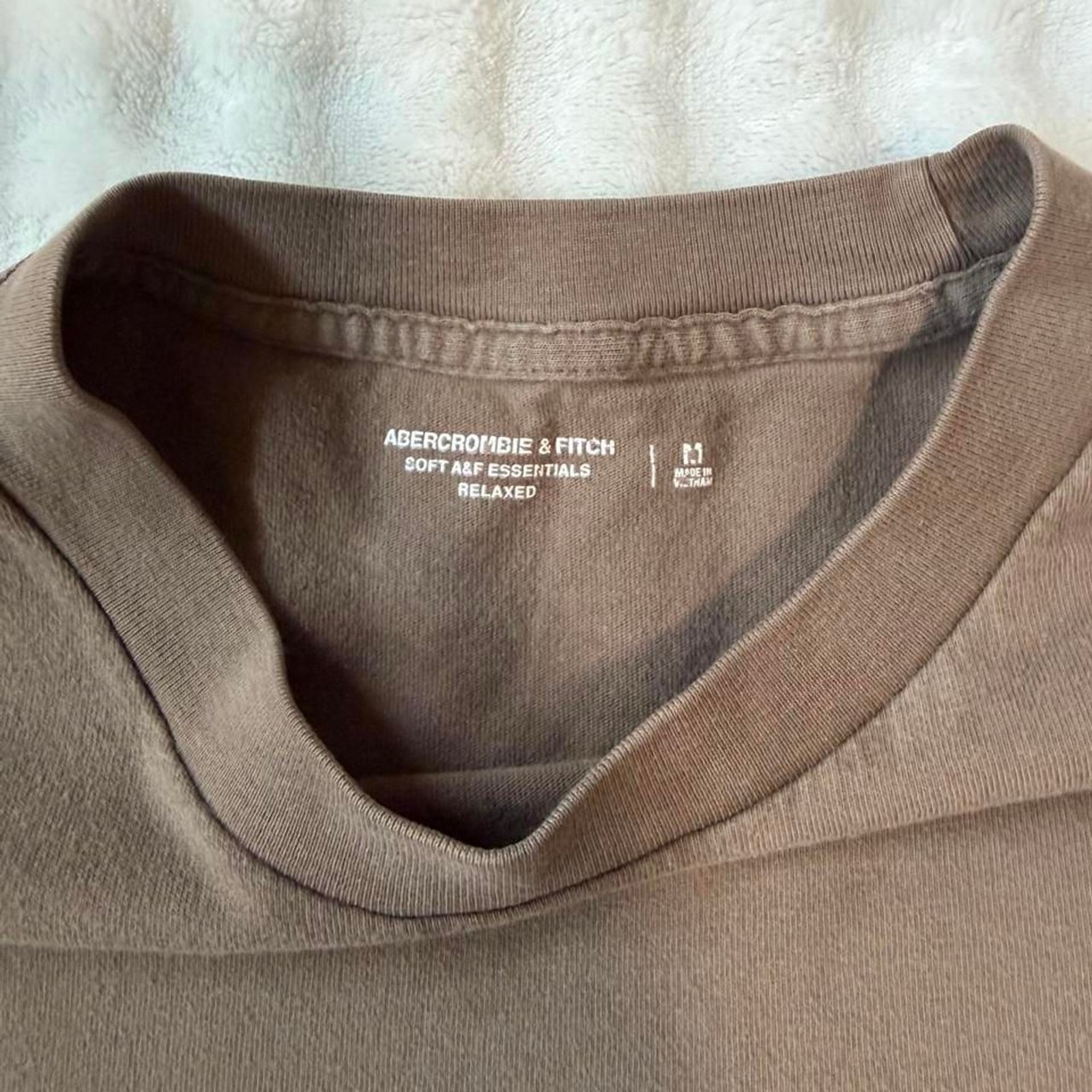 Abercrombie-fitch Men’s Brown and Tan T-shirt