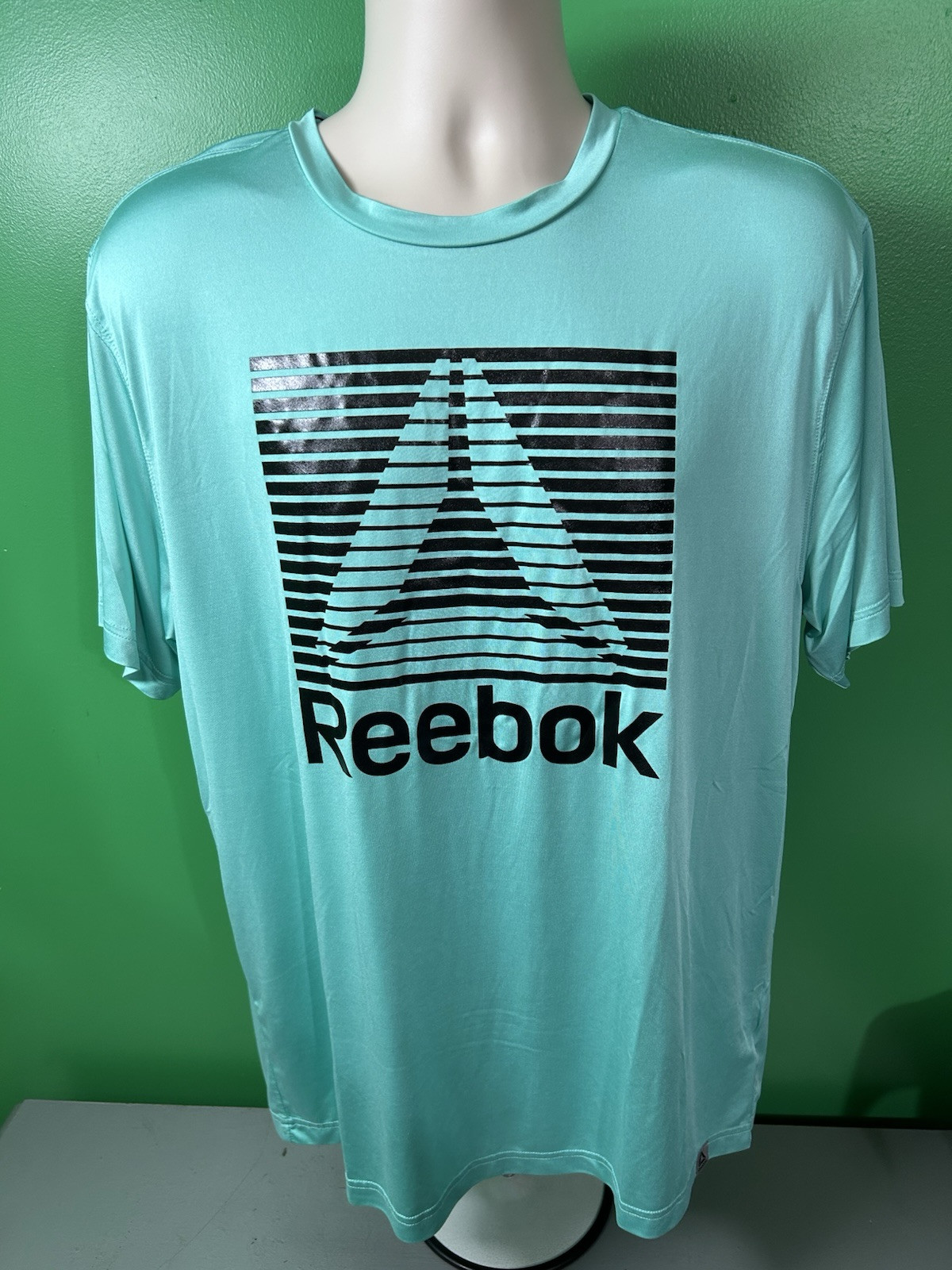 REEBOK Spellout T-Shirt Large Turquoise Polyester/Spandex Lightweight NICE!!