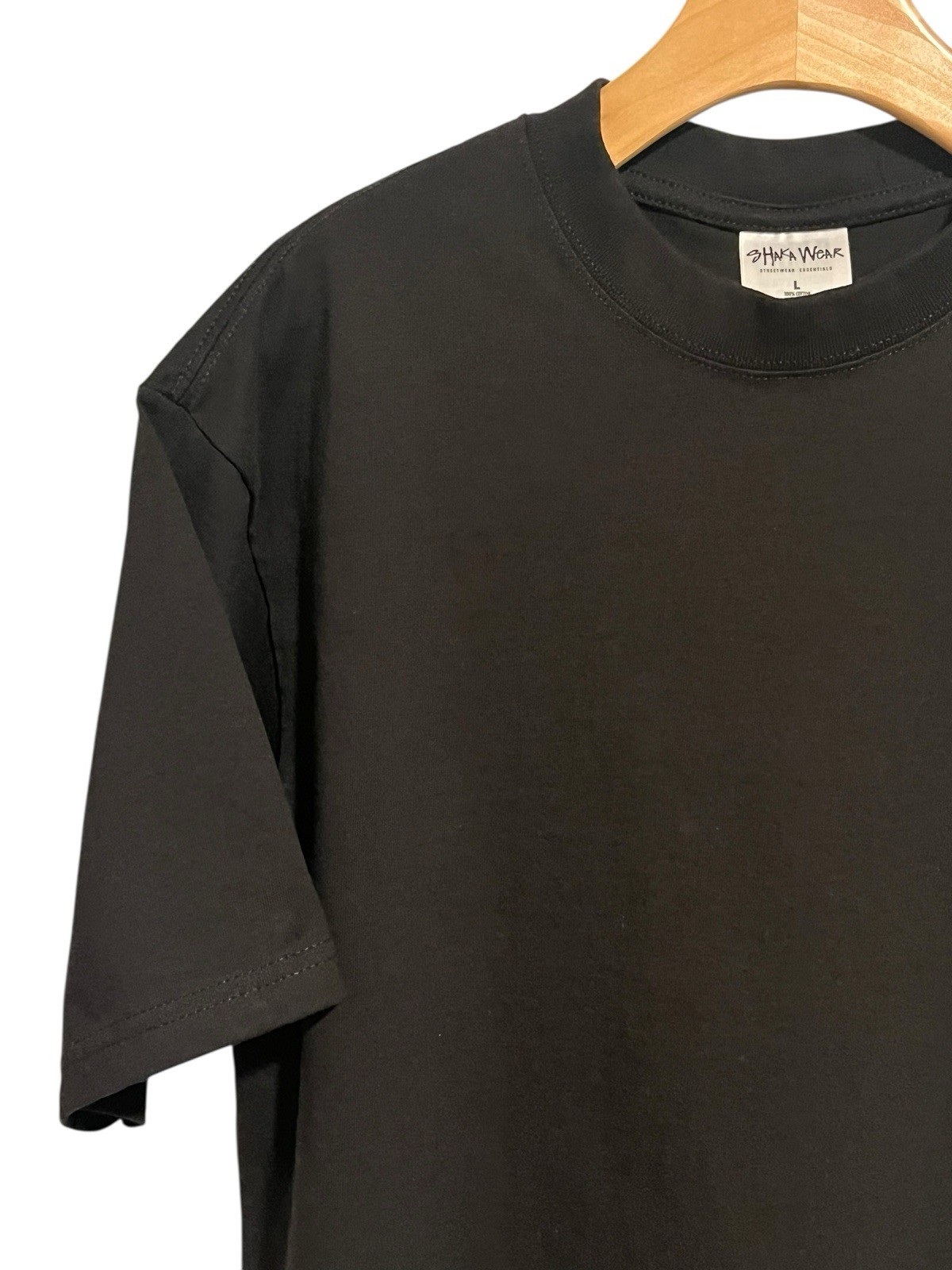 Shaka Wear + Zumiez T Shirt Adult Size L Black Short Sleeve Max Heavyweight NWT