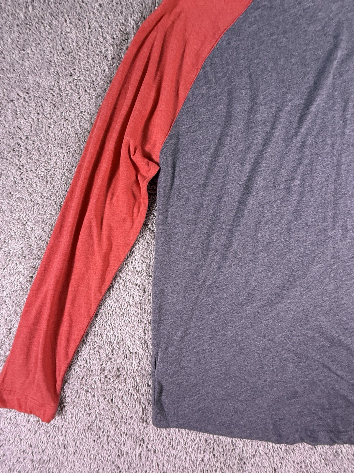 NWOT Fanatics Men’s Baseball T Shirt Long Sleeve Gray and Red Size X Large