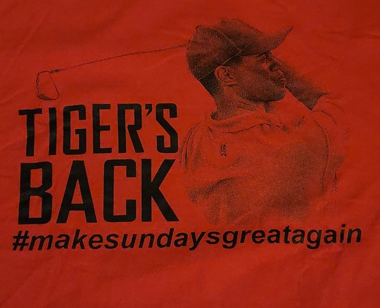 Golf Tiger Woods #makesundaysgreatagain Promotional T-Shirt Men’s Size-Large