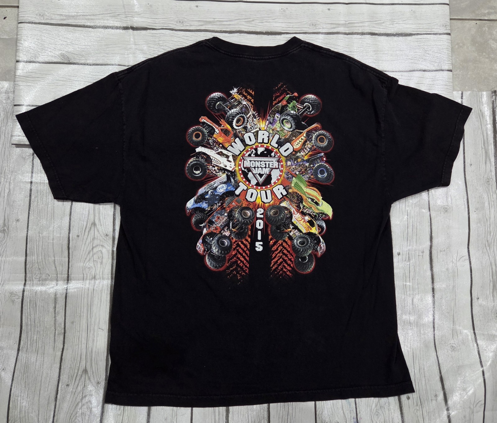 World Tour Monster Jam 2015 Alstyle Monster Trucks Size 2XL (205)
