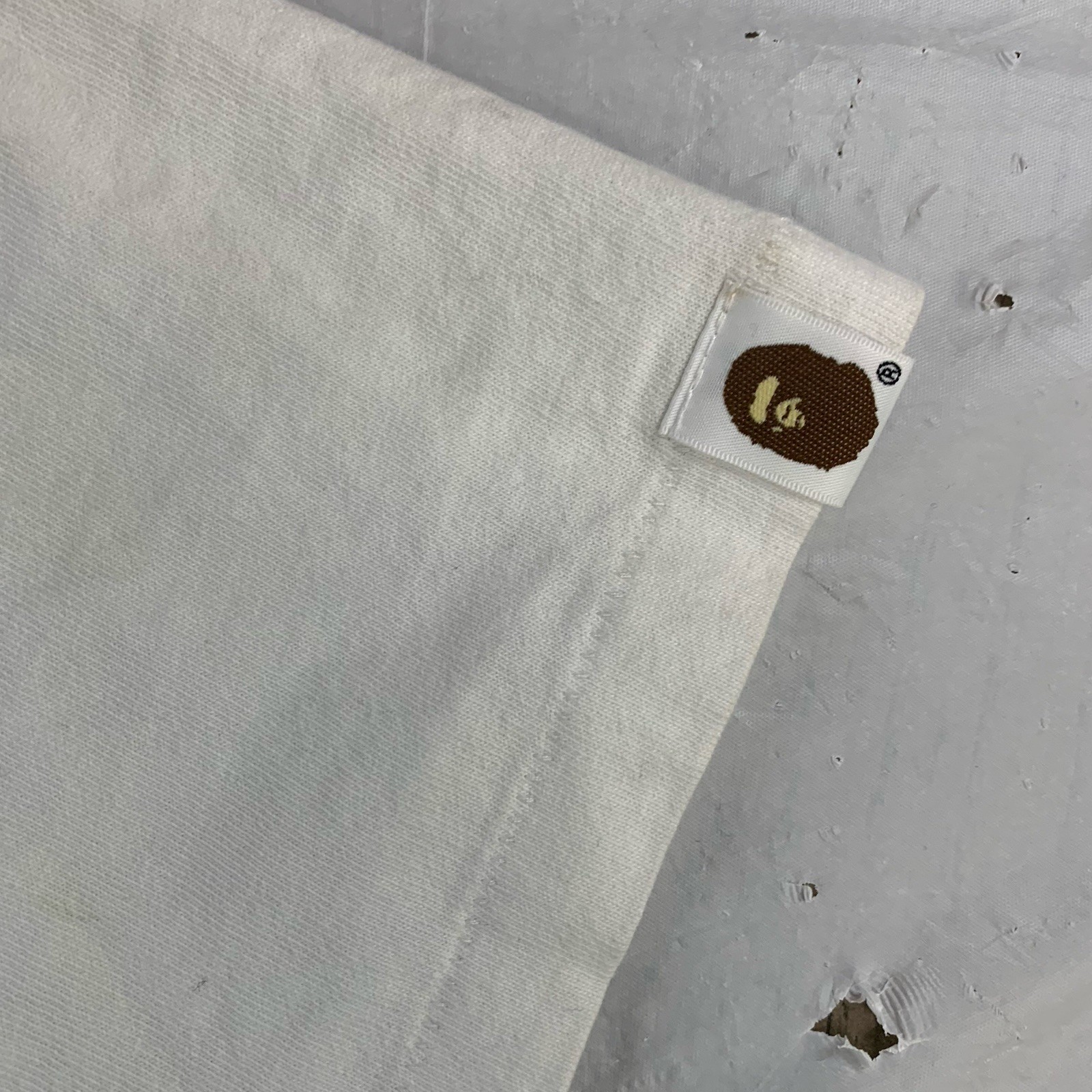 BAPE A Bathing Ape Size 8 Ladies White T-Shirt Green Camo Head