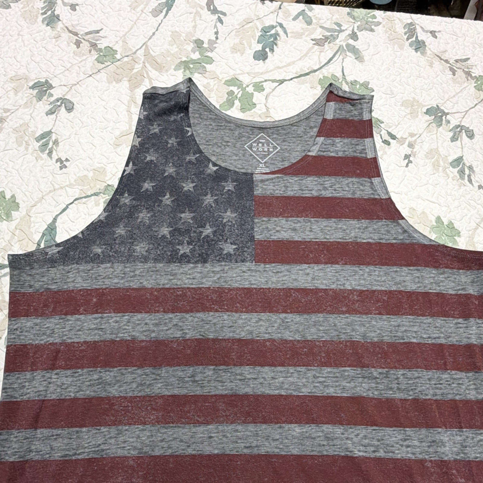 Well Worn Men’s XL USA Flag Stars & Stripes Scoop Neck Sleeveless Tank Top