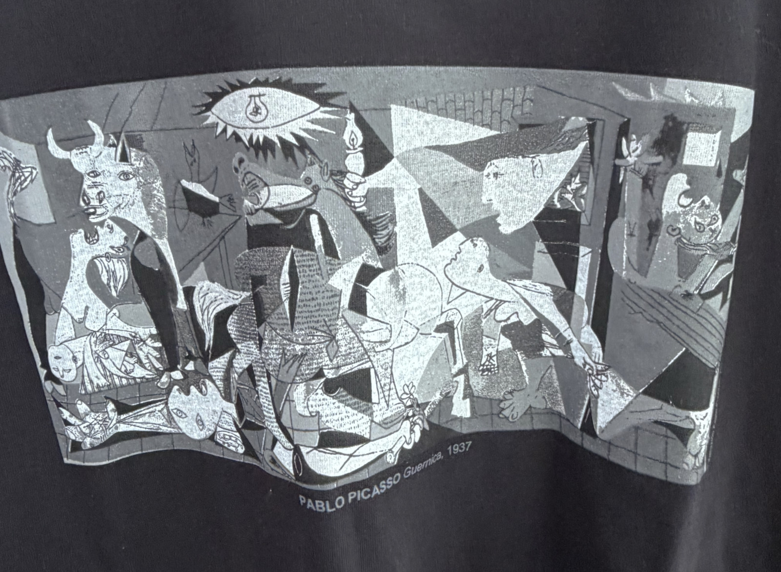 Pablo Picasso Guernica painting Surrealism Black Sols 11500 High Quality shirt L