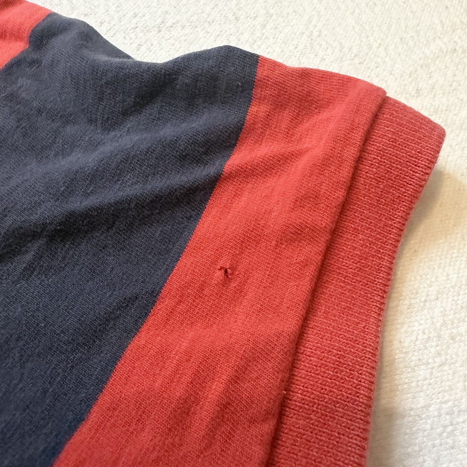 American Eagle Athletic Fit Men’s Small Blue and Red Short Sleeve Shirt