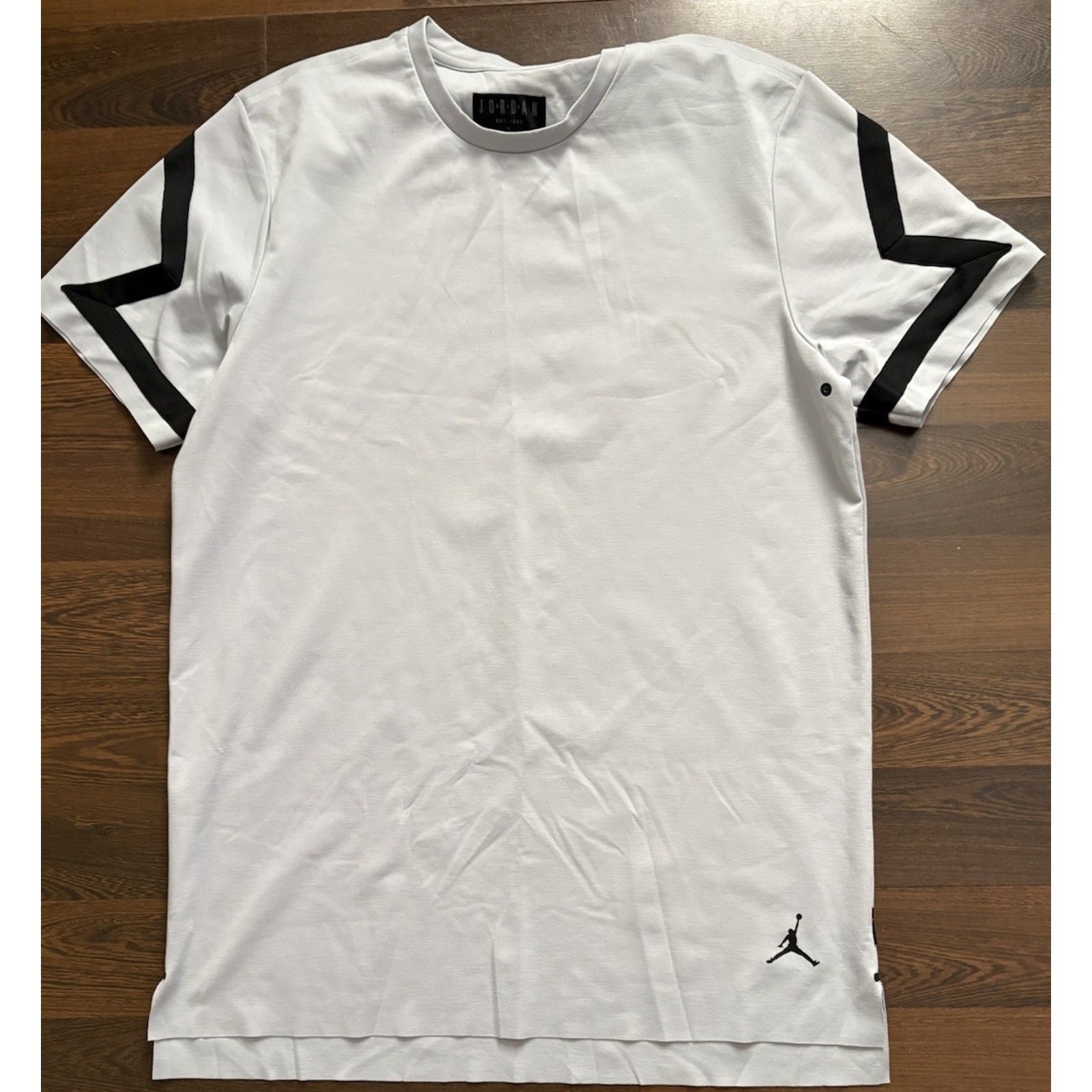 Rare Find Men’s Jordan Shirt Cool Grey Sz XL AA8724-012 Condition 10/10