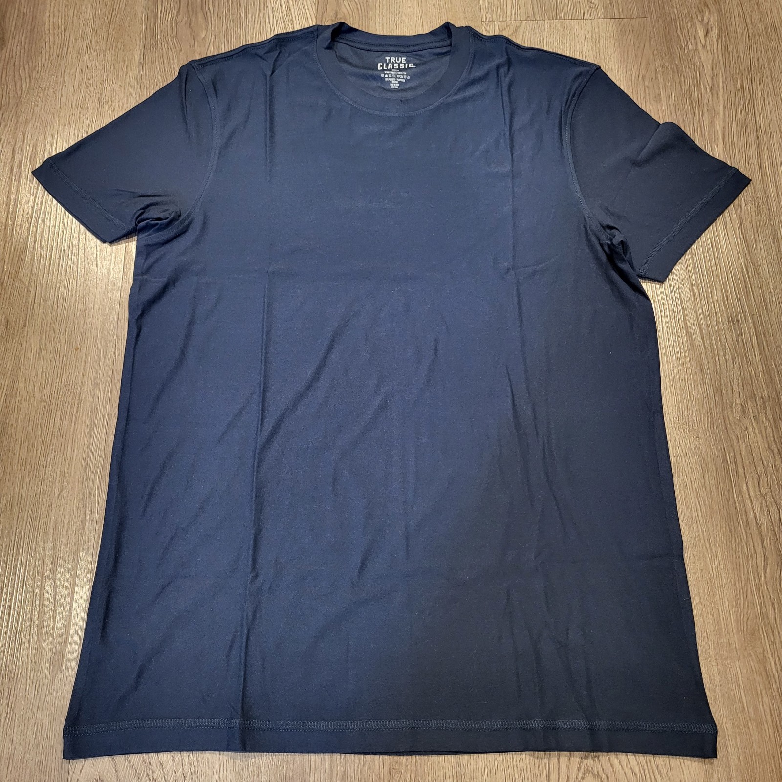 2 True Classic Men’s Short Sleeve Shirt Active Polyester/Spandex Navy Blue Small