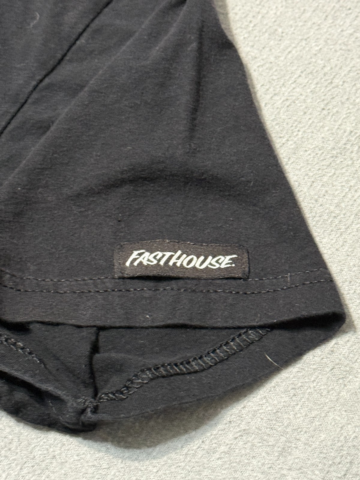 FASTHOUSE – Men’s Short Sleeve L – LARGE – Black – FAST HOUSE F/H – Still Smokin