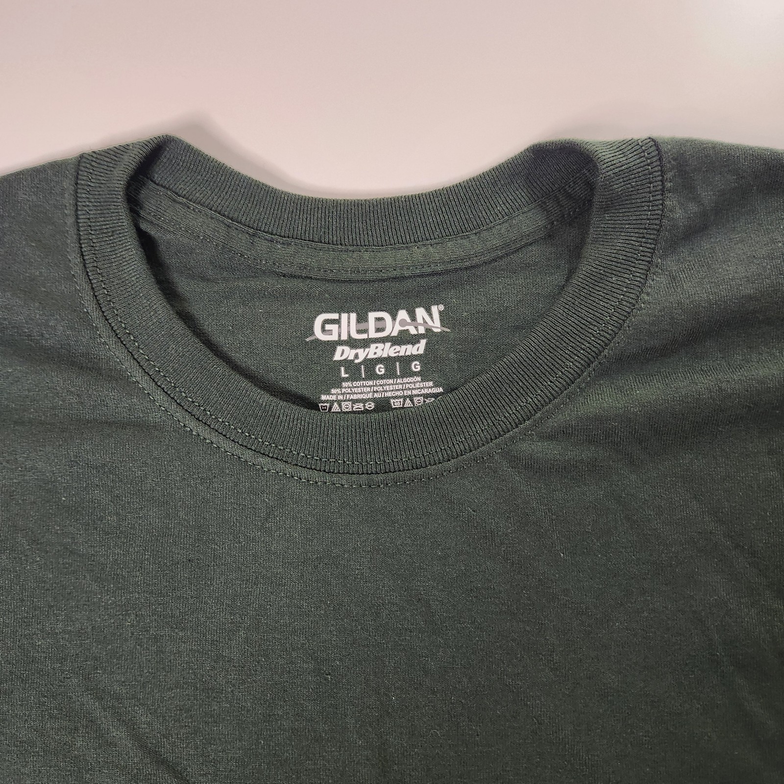 Gildan DryBlend Men’s Large Short Sleeve Crew Neck T-Shirt Dark Green 50/50 NWOT