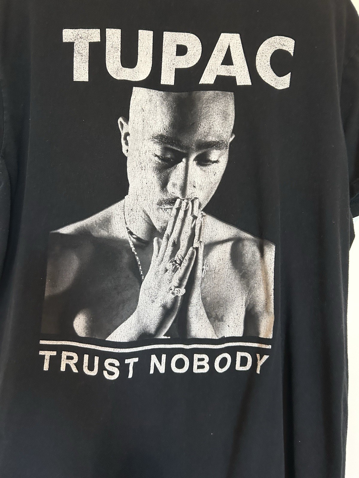 Tupac “Trust Nobody” Men’s Black Graphic T-shirt Iconic Image Sz L On 2Pac Label