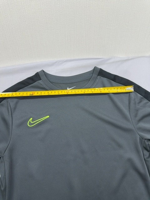 Nike Mens Grey Dri-FIT Soccer Jersey XL Short Sleeve Crew Neck