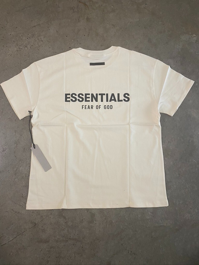 AUTHENTIC RARE CREAM SS21 ESSENTIALS TEE BRAND NEW IN BAG MEDIUM