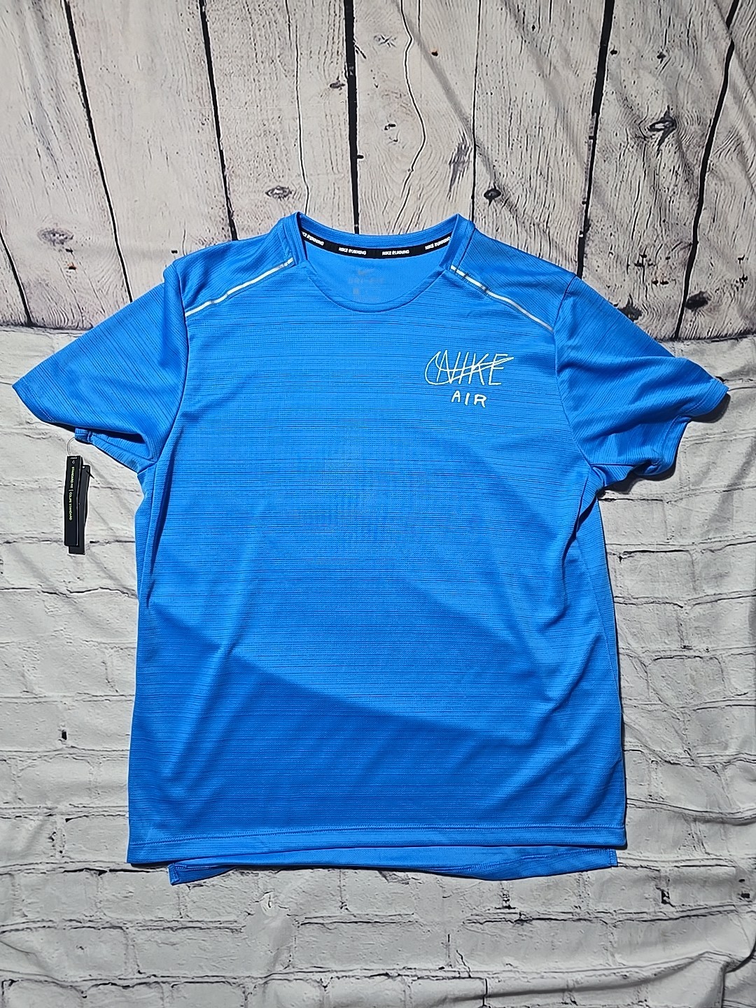 Nike Breathe Men’s Short Sleeve Tee Shirt Medium Polyester Blue CN8465-435