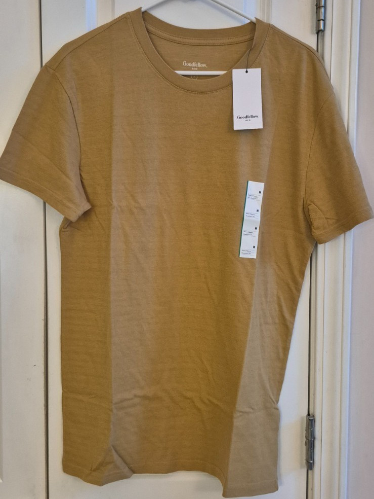 NWT Men’s Goodfellow & Co. Gold T-Shirt – Super Soft – Size M – Texture Design