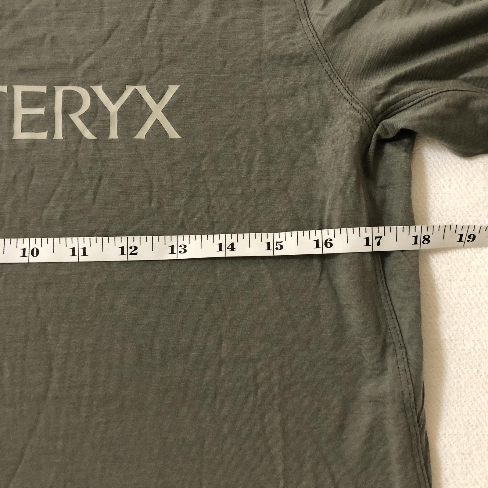 Arc’teryx Shirt Mens Small Grey Wool Nylon Logo Short Sleeve Outdoor Graphic