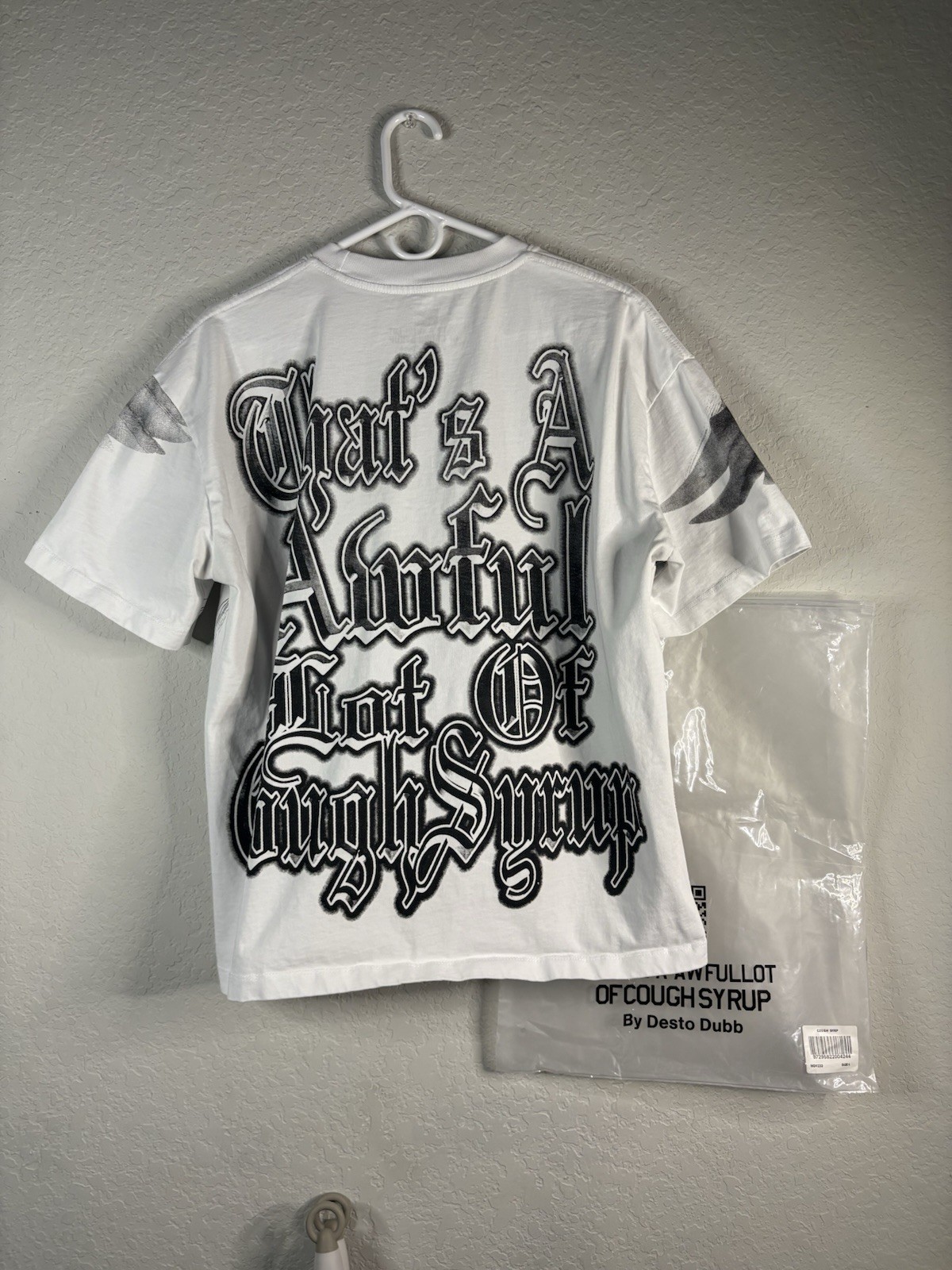 Men’s L White Angel Graphic Print Crew Neck Short Sleeve T-Shirt New w/Tags