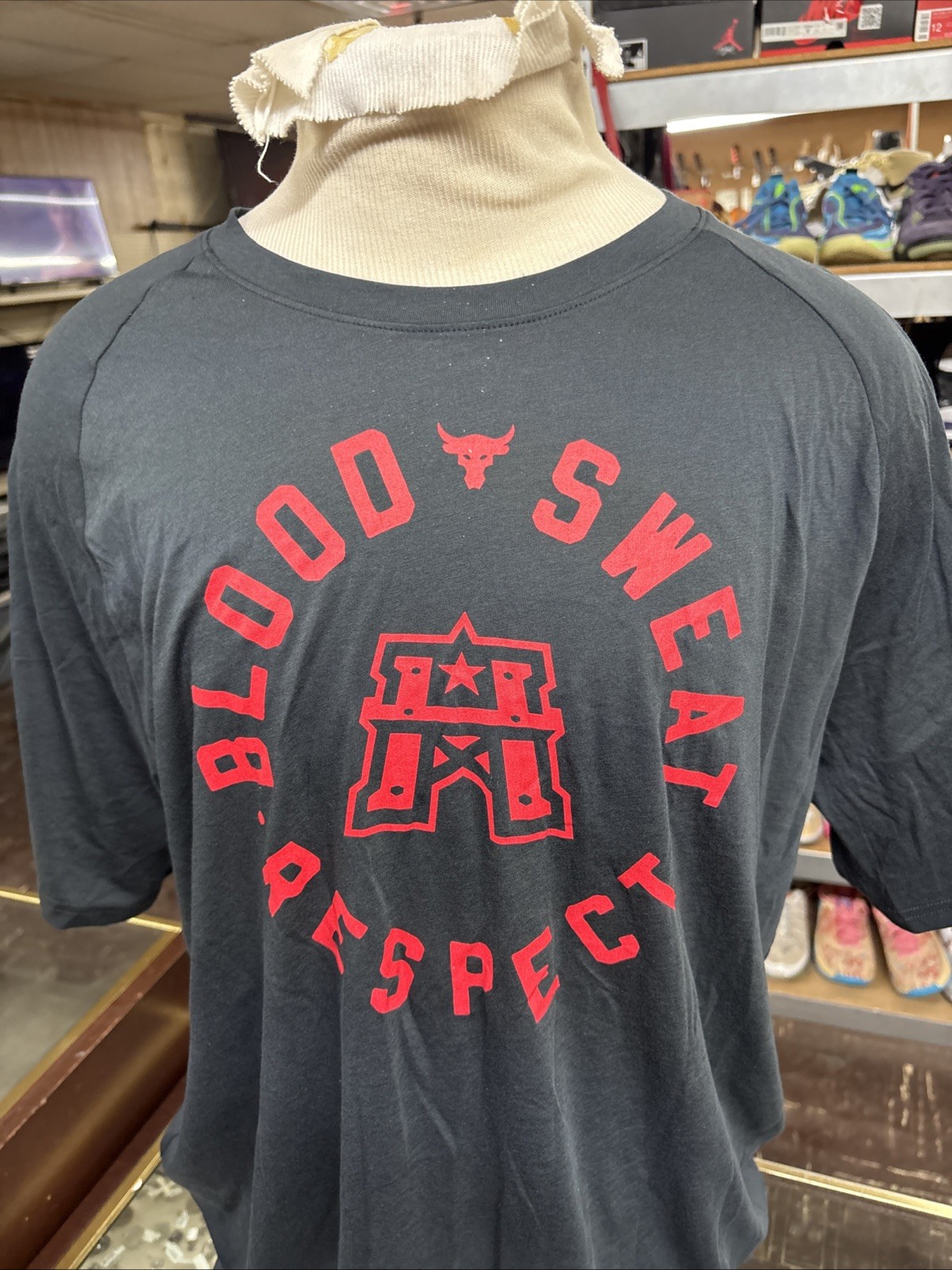 Men’s Under Armour Athletics T-Shirt 1360695 NEW XXL BLOOD SWEAT RESPECT