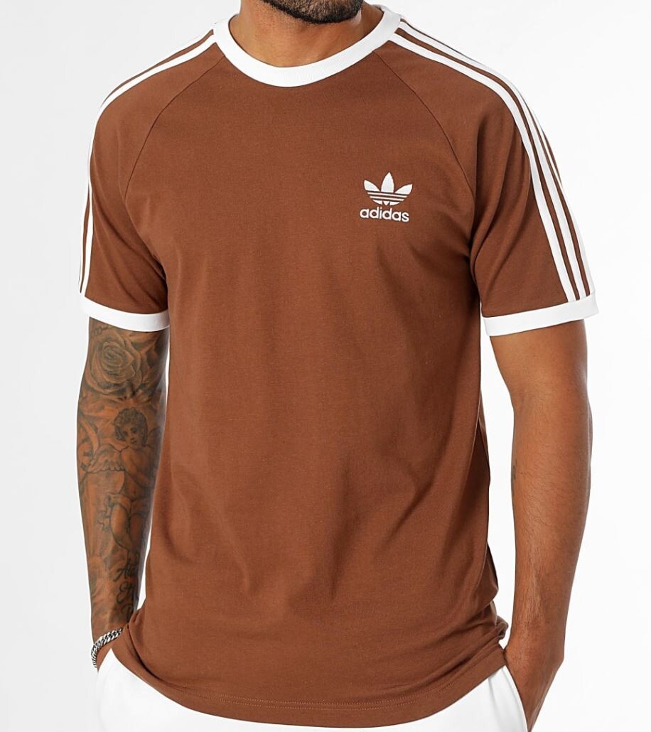 NEW MENS ADIDAS ORIGINALS 3-STRIPES CALIFORNIA TEE SHIRT ~SIZE MEDIUM IZ307