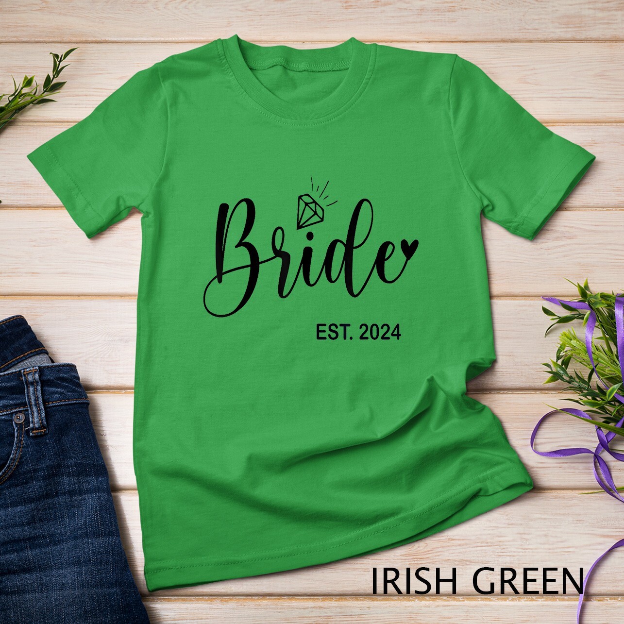 Bride Est. 2024 Bridal Wedding Matching Gifts Woman T-Shirt Unisex T-shirt