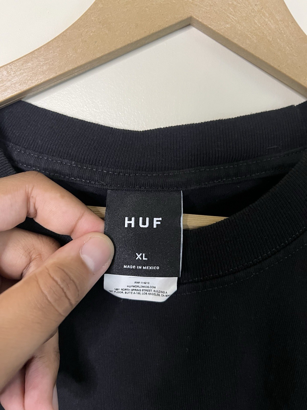 HUF Worldwide AP Albino & Preto Black T Shirt Size XL