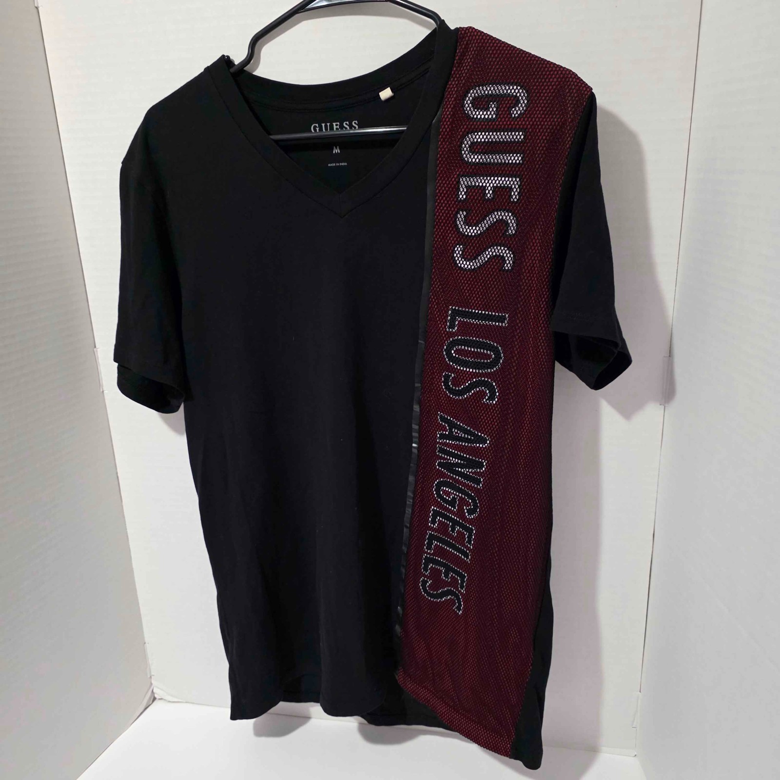 Guess Los Angeles Men’s Black V-Neck T-Shirt Mesh Logo Panel Size M