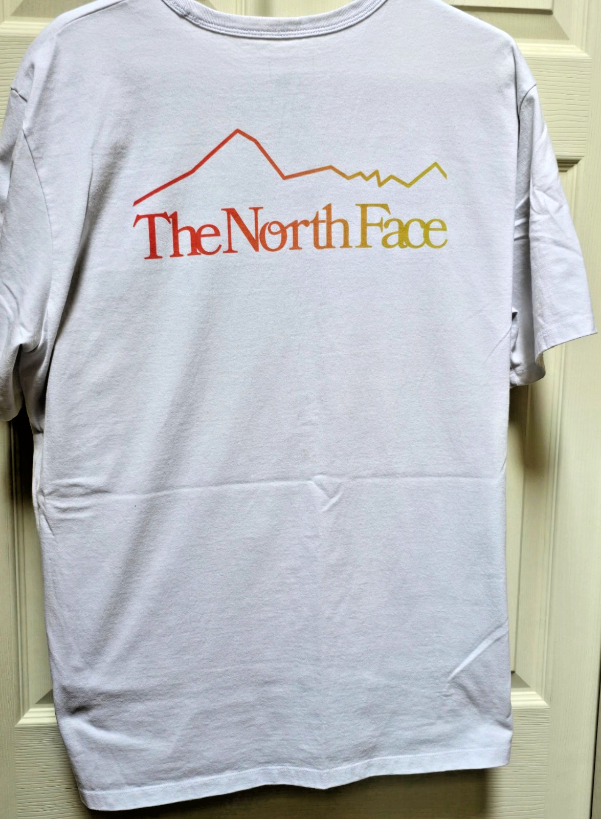 MENS SIZE XL, WHITE, THE NORTH FACE T-SHIRT, COTTON/POLYSTER, PRE-OWNED