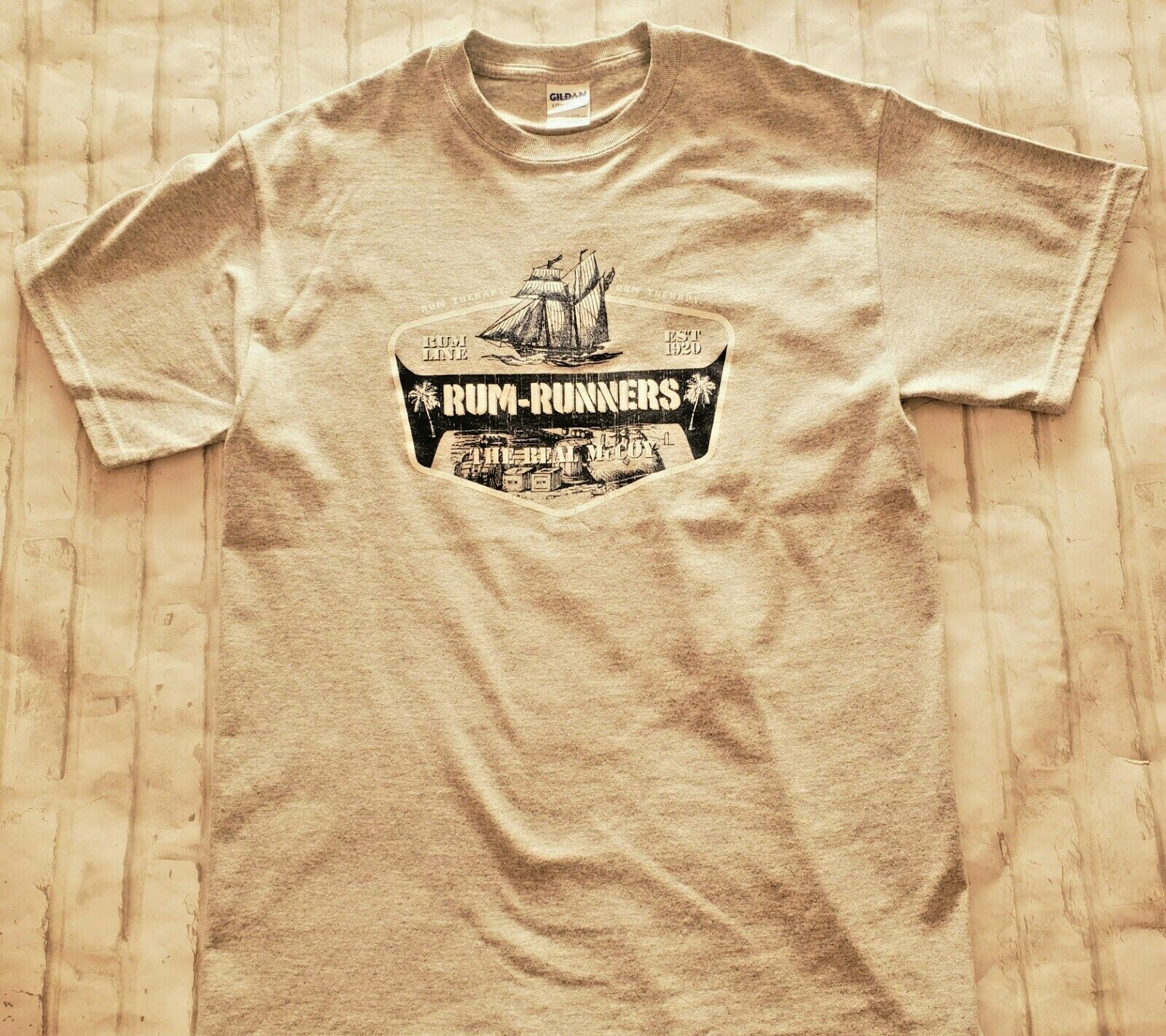 Rum Runners T Shirt Rum Therapy Real McCoy Tiki Aloha Day Drinking Gray Tee M