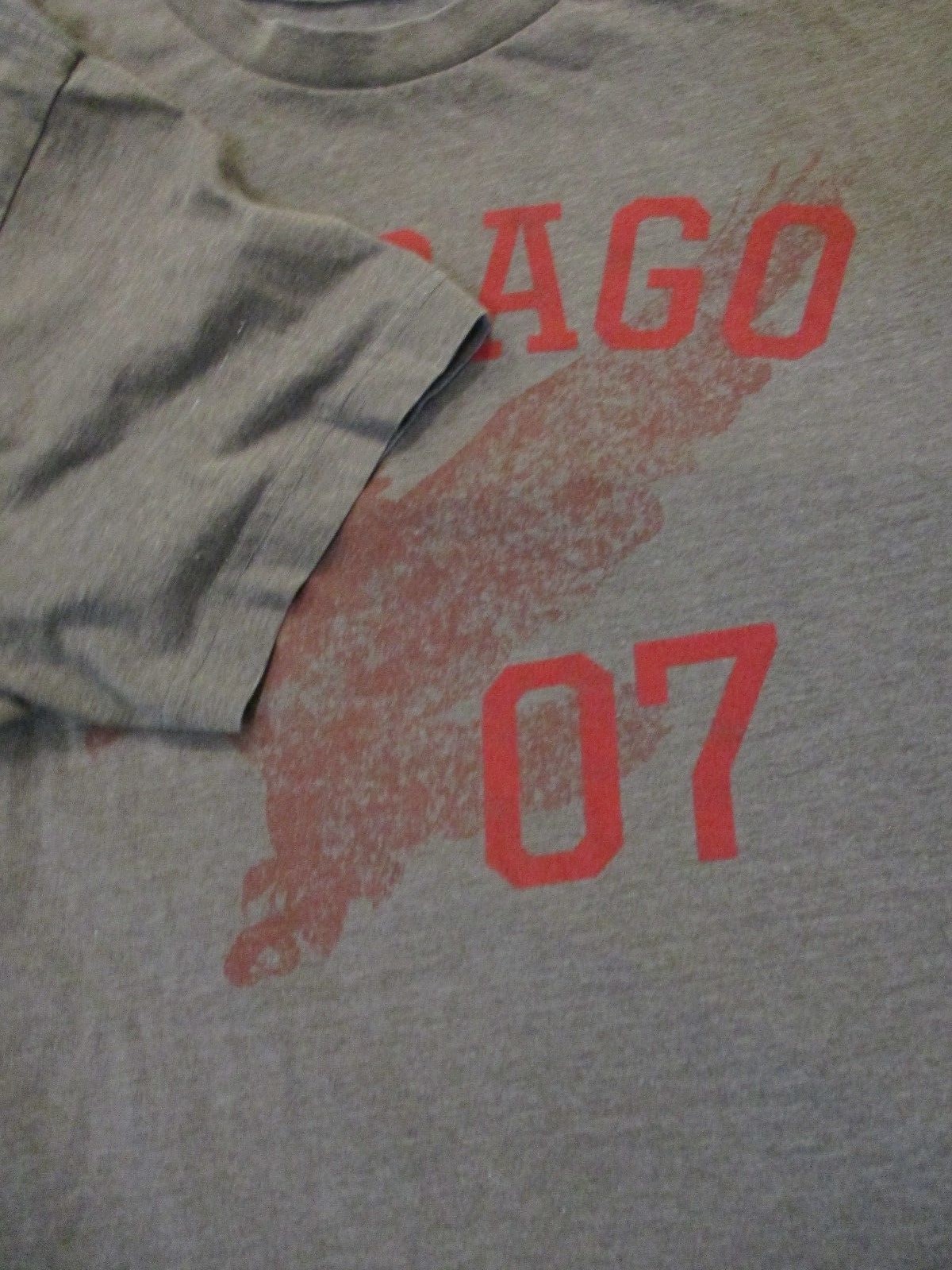 L gray CHICAGO 07 LOGO t-shirt by OLD NAVY
