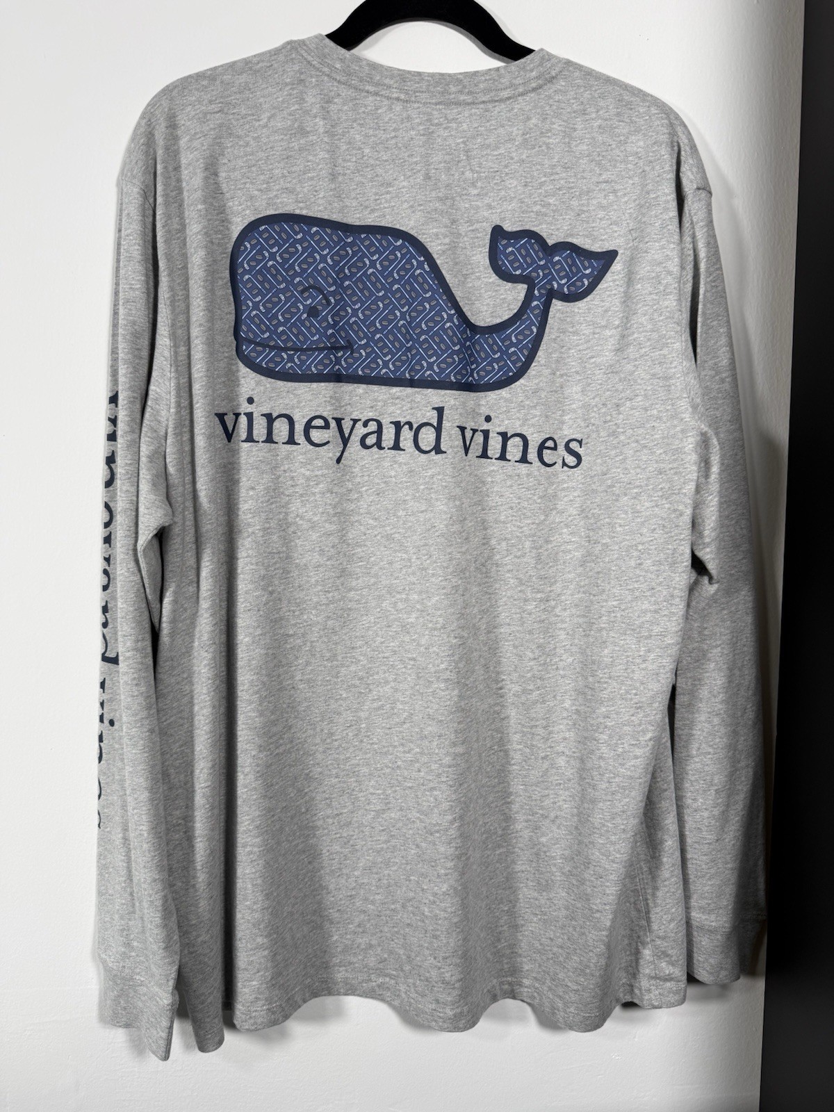 Vineyard Vines Long Sleeve Hockey Whale Fill Pocket T-Shirt Gray XL NWT