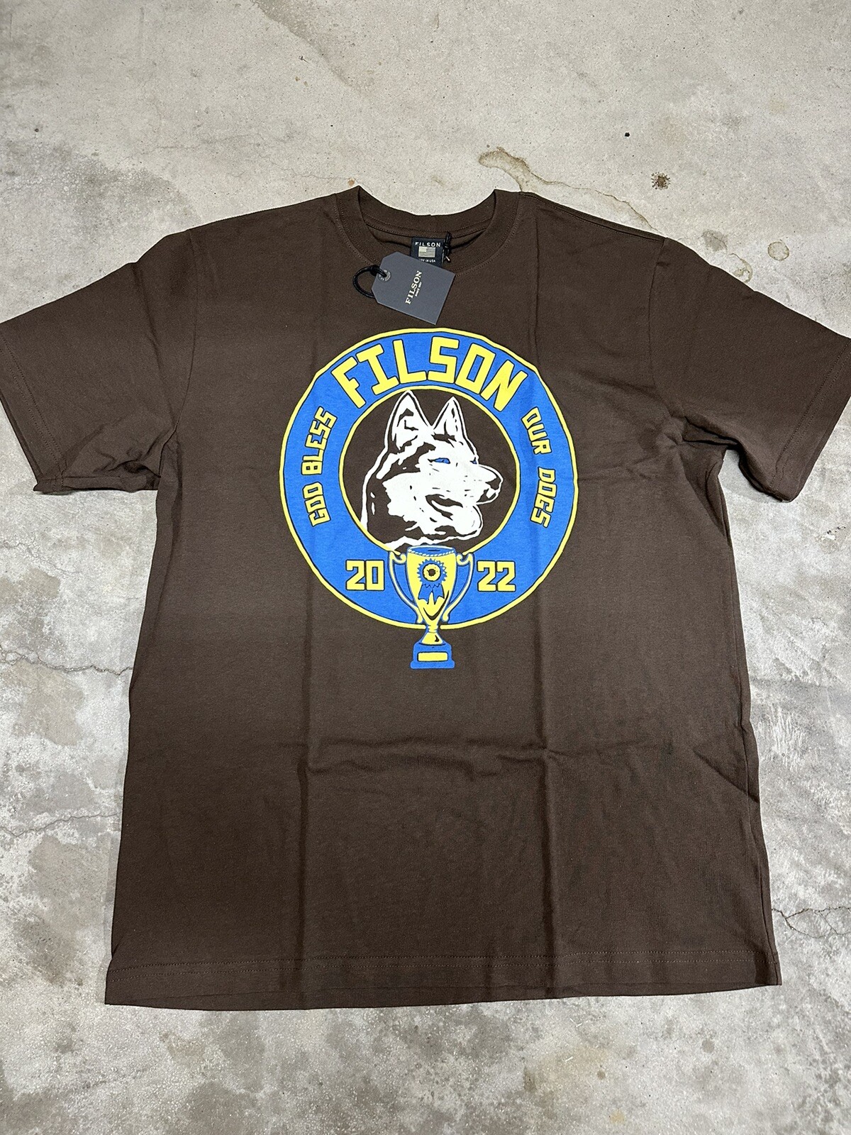 NWT Filson Pioneer Graphic T Shirt Brown God Bless Our Dogs Brown Blue Outdoors